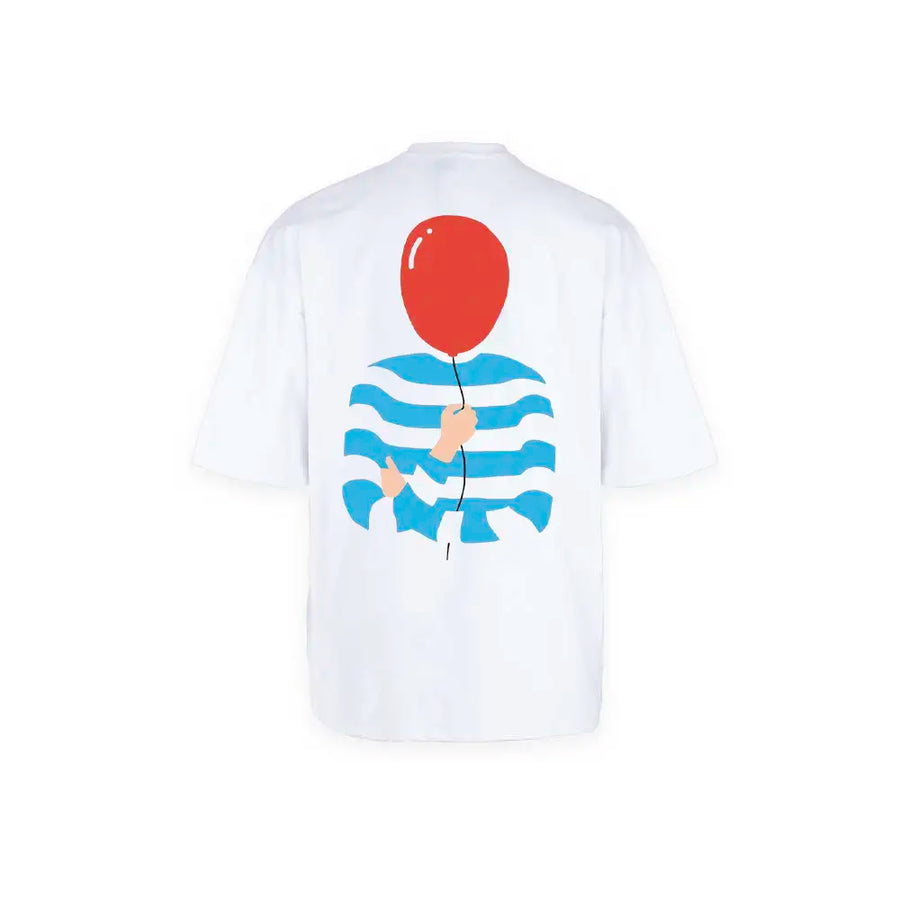 Balloon Head Tee – تيشيرت بالون أحمر بتصميم فني